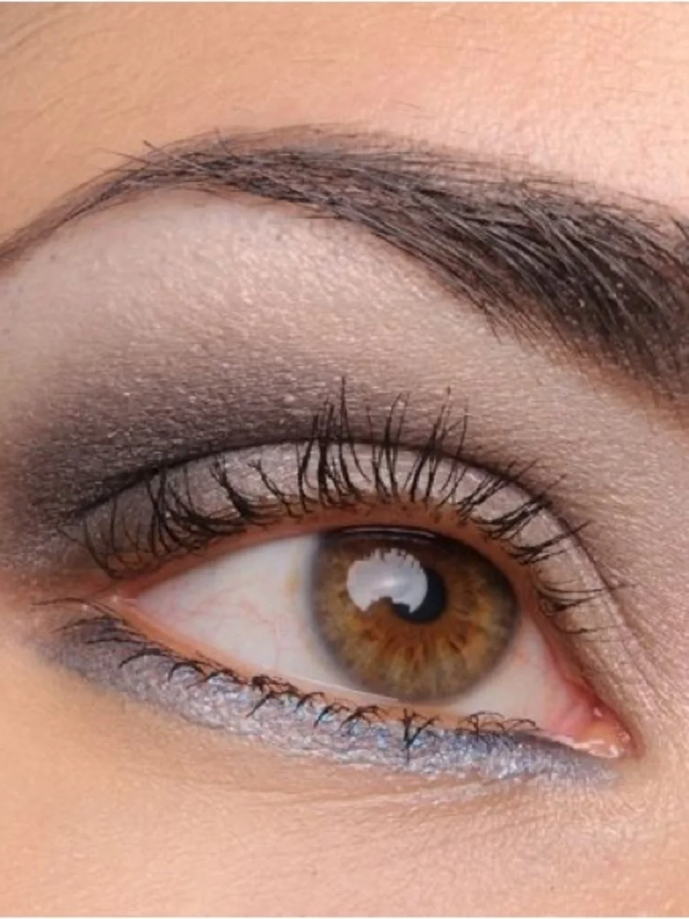MAC Cosmetics VEX Frost Lustre Eyeshadow — Icy Silver Shade
